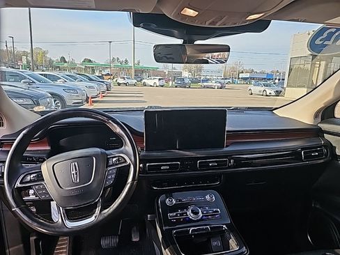 Used 2023 Lincoln Nautilus Reserve w/ Monochromatic Package image 14