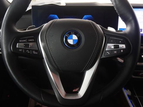 Certified 2024 BMW X5 xDrive50e w/ Premium Package image 18