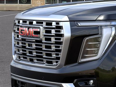 New 2026 GMC Yukon XL Denali AWD/4WD image 13