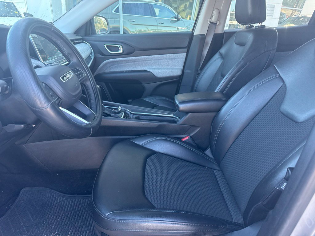 Used 2022 Jeep Compass Latitude AWD/4WD image 2