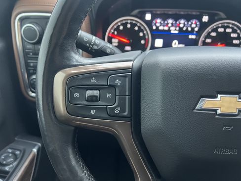 Used 2019 Chevrolet Silverado 1500 High Country w/ Technology Package image 19