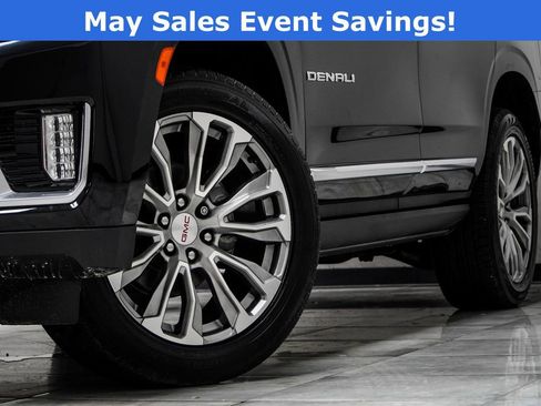 Used 2021 GMC Yukon Denali w/ Denali Premium Package AWD/4WD image 3