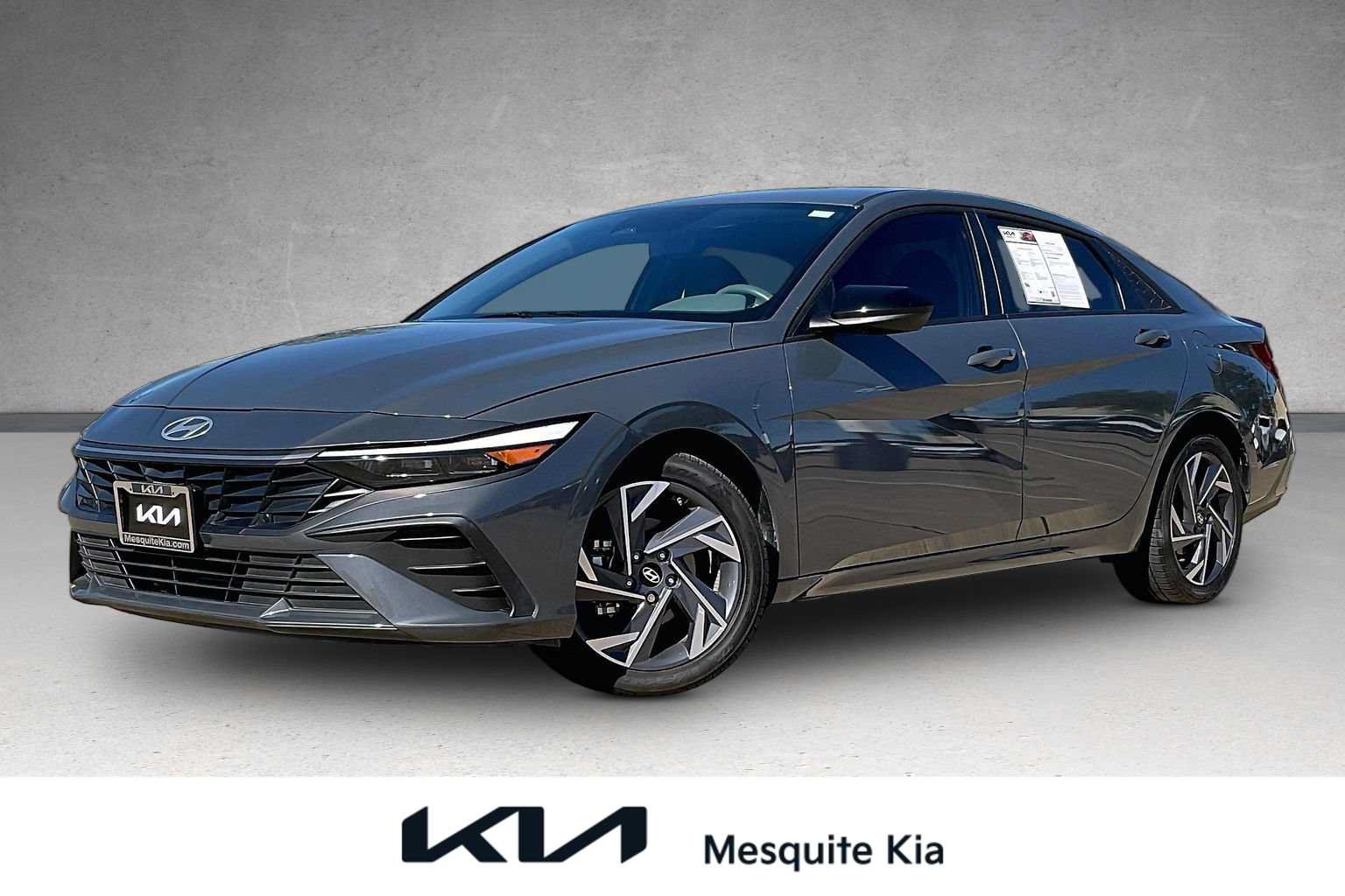 Used 2025 Hyundai Elantra Sport FWD image 1