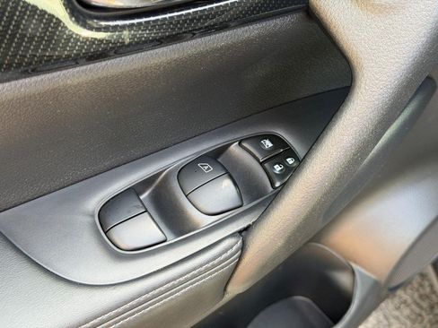 Used 2020 Nissan Rogue SL AWD/4WD image 15