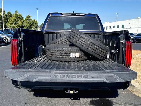 Used 2022 Toyota Tundra SR5 w/ Convenience Package RWD image 10