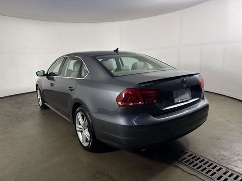 Used 2013 Volkswagen Passat 3.6 SE image 29