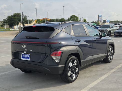 Used 2025 Hyundai Kona SEL FWD image 3
