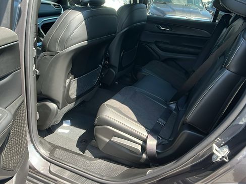 New 2025 Jeep Grand Cherokee L Altitude image 21