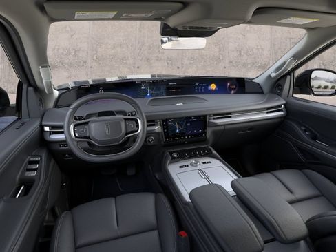 New 2025 Lincoln Navigator L Reserve AWD/4WD image 9