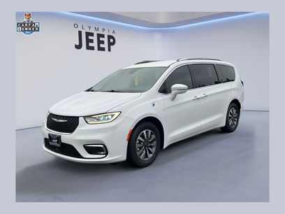 Certified 2021 Chrysler Pacifica Touring-L