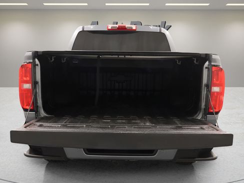 Used 2020 Chevrolet Colorado LT w/ Safety Package AWD/4WD image 22