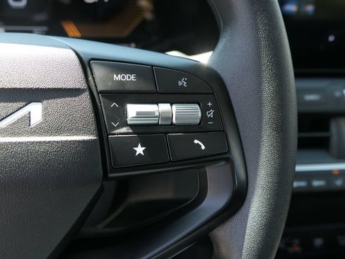 Used 2025 Kia K4 FWD image 16