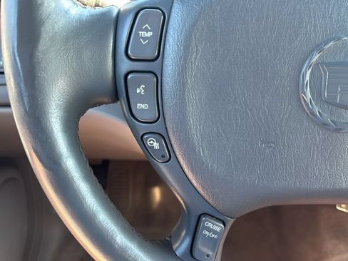 Used 2005 Cadillac De Ville w/ Equipment Group FWD image 18