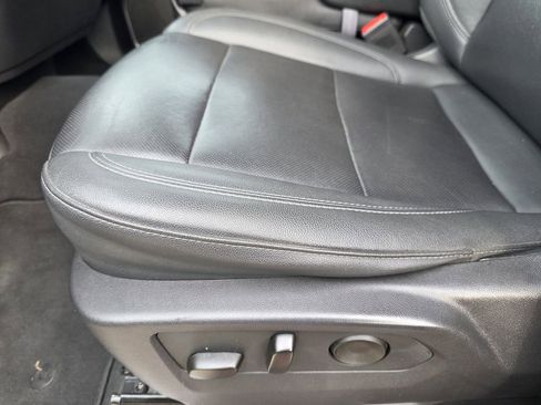 Used 2024 GMC Sierra 1500 SLT image 17