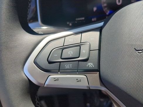 New 2026 Volkswagen Taos SE FWD image 27