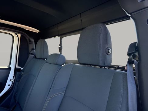 New 2025 Jeep Gladiator Sport AWD/4WD image 39