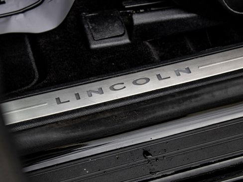 Used 2017 Lincoln MKZ Select w/ Climate Package FWD image 27