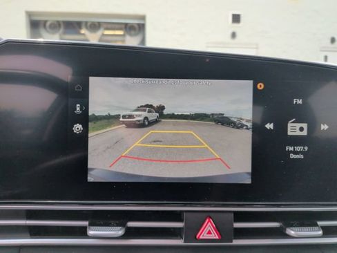 Used 2023 Hyundai Elantra SEL w/ Convenience Package FWD image 20