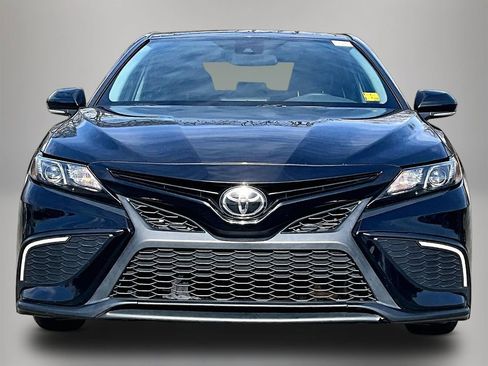 Used 2023 Toyota Camry SE image 4