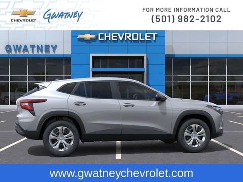 New 2026 Chevrolet Trax LS image 5