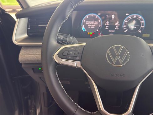 New 2026 Volkswagen Tiguan S image 13