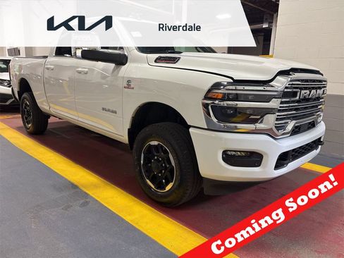 Used 2026 RAM 2500 Laramie AWD/4WD image 1