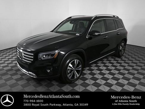 Used 2025 Mercedes-Benz GLB 250 image 1