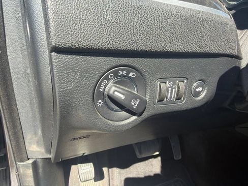 Used 2016 Chrysler 300 C AWD/4WD image 13