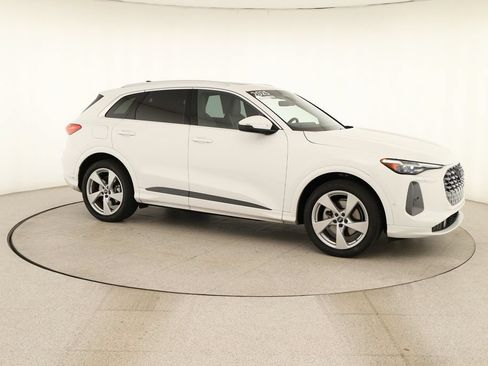 Used 2025 Audi Q5 Prestige AWD/4WD image 9