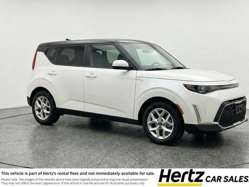 Used 2025 Kia Soul LX w/ LX Technology Package FWD image 1