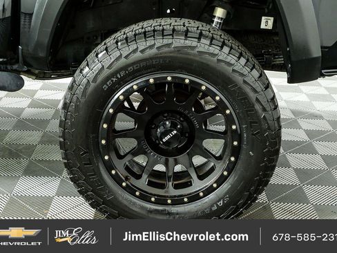 Used 2021 Toyota Tacoma TRD Off-Road w/ Technology Package AWD/4WD image 33