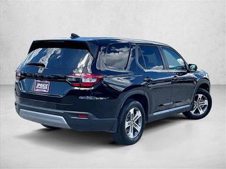 Used 2025 Honda Pilot EX-L video 2