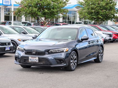 Used 2024 Honda Civic EX image 3