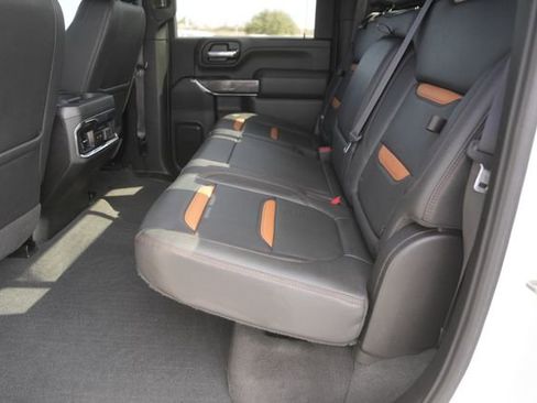 Used 2022 GMC Sierra 3500 AT4 image 12