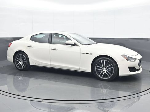Used 2019 Maserati Ghibli S Q4 AWD/4WD image 8
