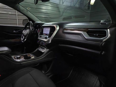 Used 2020 GMC Acadia SLE w/ Driver Convenience Package image 12