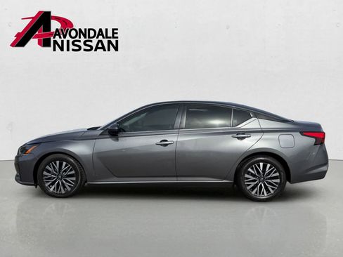 Certified 2023 Nissan Altima 2.5 SV image 3