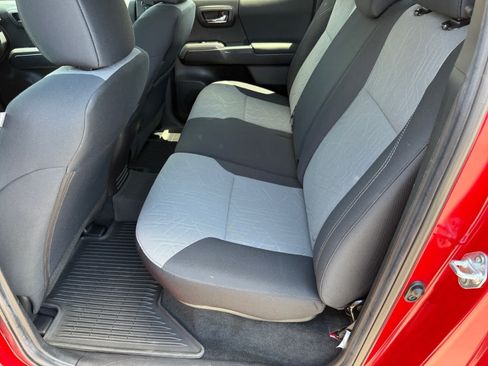 Used 2023 Toyota Tacoma TRD Off-Road AWD/4WD image 11