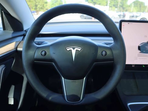 Used 2023 Tesla Model 3 Standard Range RWD image 15