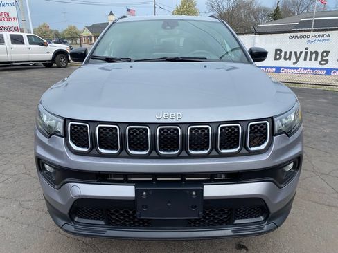 Used 2024 Jeep Compass Latitude AWD/4WD image 8