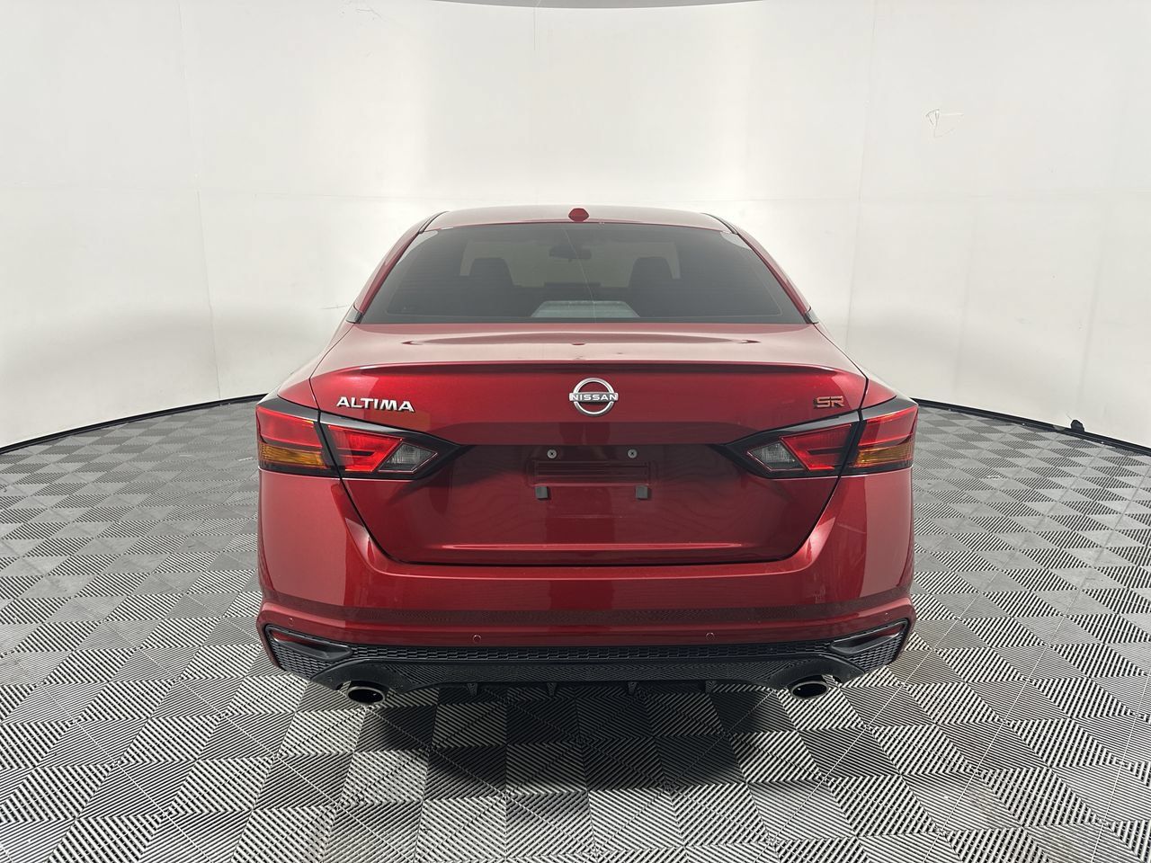 Used 2024 Nissan Altima 2.5 SR w/ SR Premium Package FWD image 19
