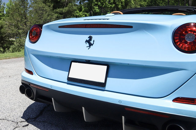Used 2015 Ferrari California T RWD image 73