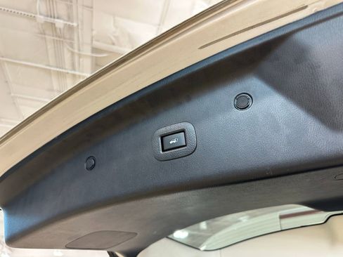 Used 2022 INFINITI QX80 Luxe w/ Cargo Package image 46