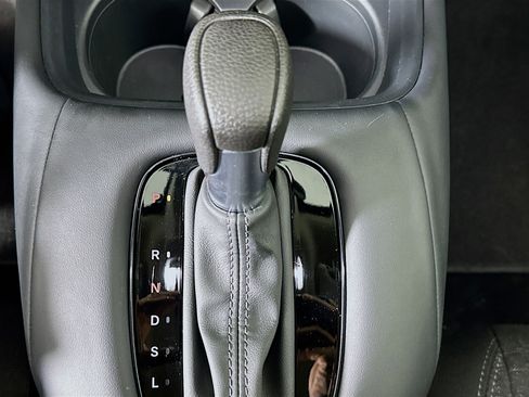 Used 2025 Honda HR-V LX image 24