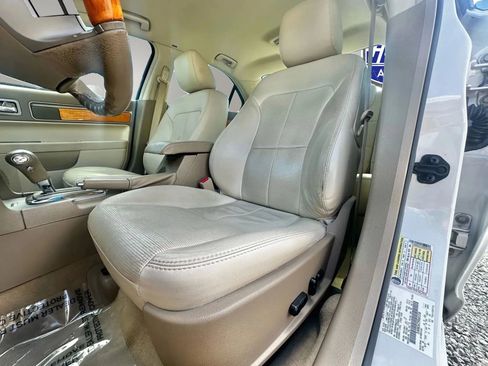 Used 2009 Lincoln MKZ FWD image 10