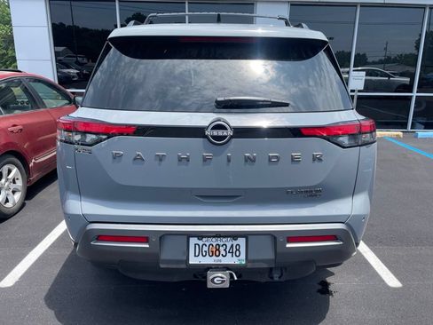 Used 2026 Nissan Pathfinder Platinum w/ Accent Package AWD/4WD image 2