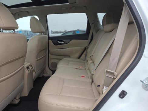 Used 2016 Nissan Rogue SL w/ SL Premium Package image 12