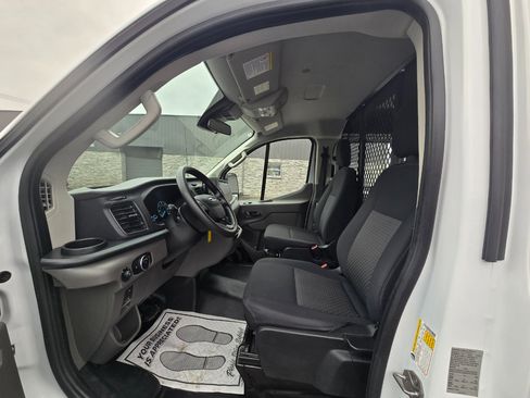 Used 2024 Ford Transit 250 Low Roof w/ Exterior Upgrade Package image 12