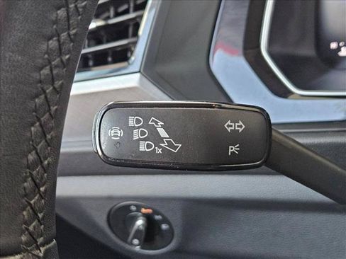 Used 2024 Volkswagen Jetta SE FWD image 26