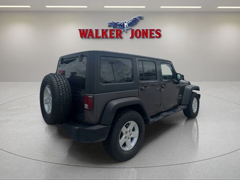 Used 2016 Jeep Wrangler Unlimited Sport w/ Quick Order Package 24S AWD/4WD image 7